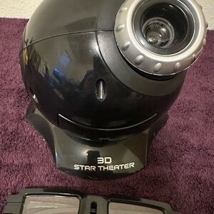 Uncle Milton 3D Star Theater comes with New energizer batteries Tested and works